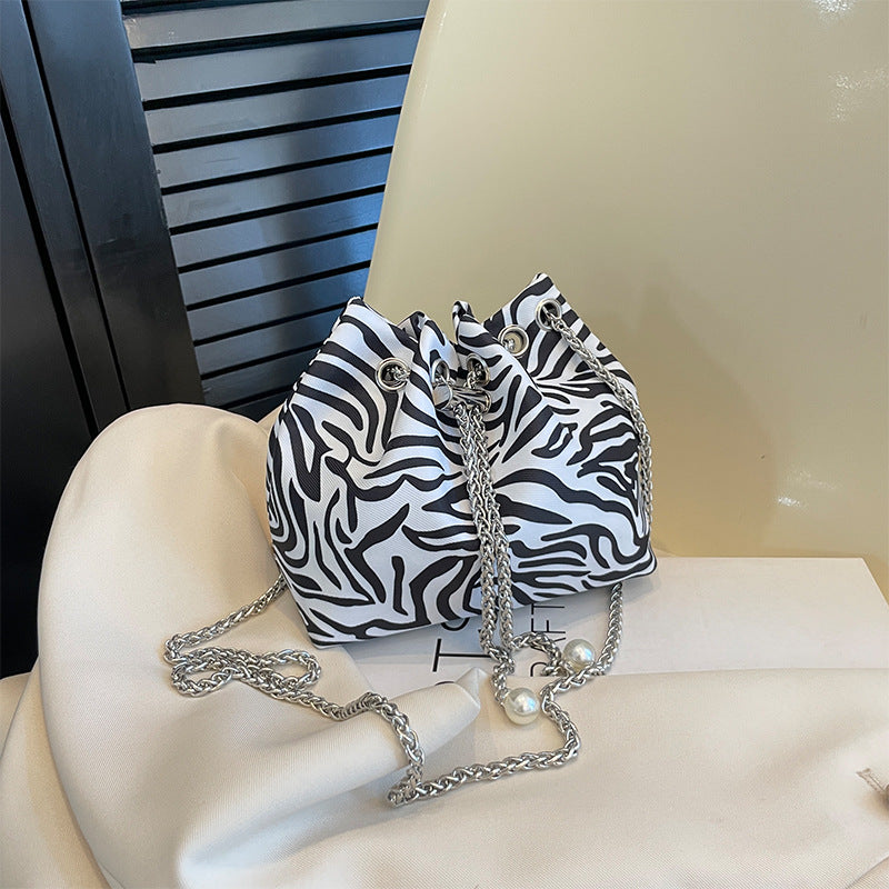 Wholesale Canvas Cow Print Leopard Chain Shoulder Bag